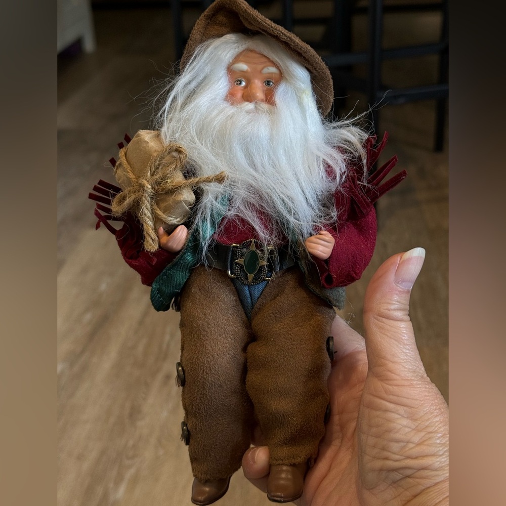 Large lot of Vintage Western/Cowboy Christmas ornaments Decor. 30 + pieces. - Picture 12 of 16